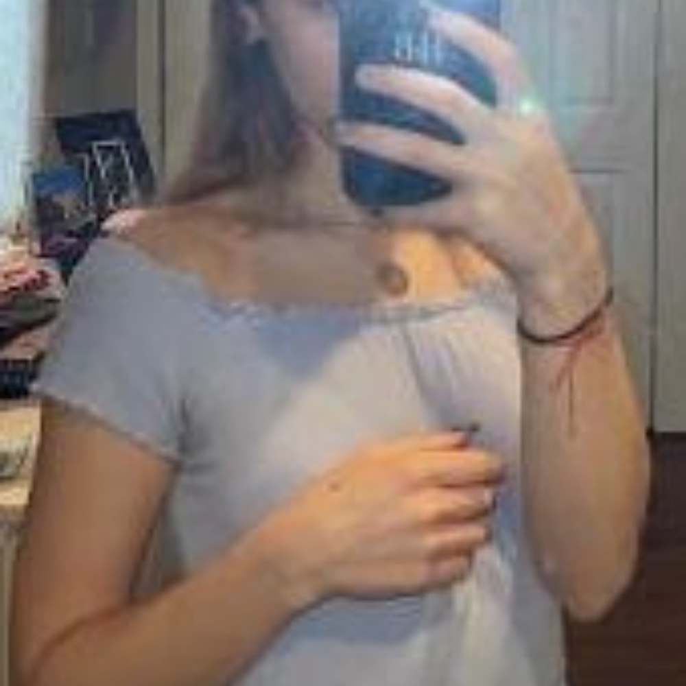 Garage Cropped Ruffle Tee - Picture 2 of 3